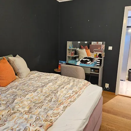 Penthouse By The And Marina, 320 M2
