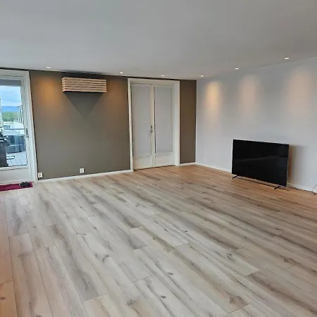Penthouse By The And Marina, 320 M2 Lier (Buskerud)