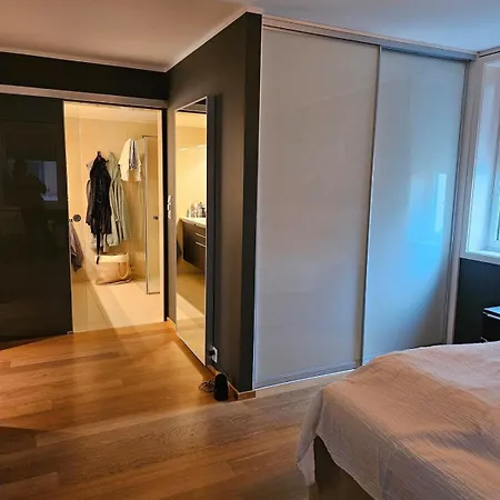 Penthouse By The And Marina, 320 M2 Leilighet